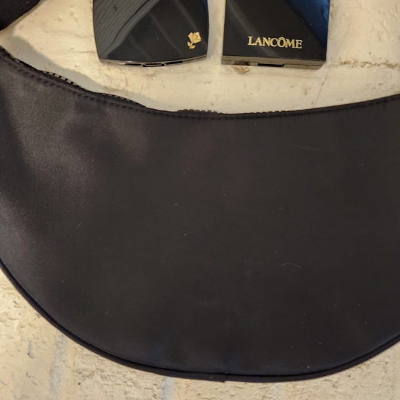 Lancome Bag And Makeup - Picture 5 of 11